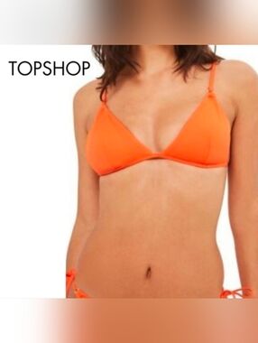 NEW - TOPSHOP Triangle Bikini Top -  6 US